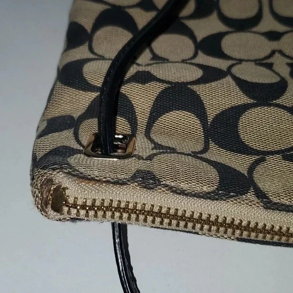 COACH Madison Signature Print Slim File Bag Crossbody Shoulder Bag Black\Tan - Picture 16 of 16